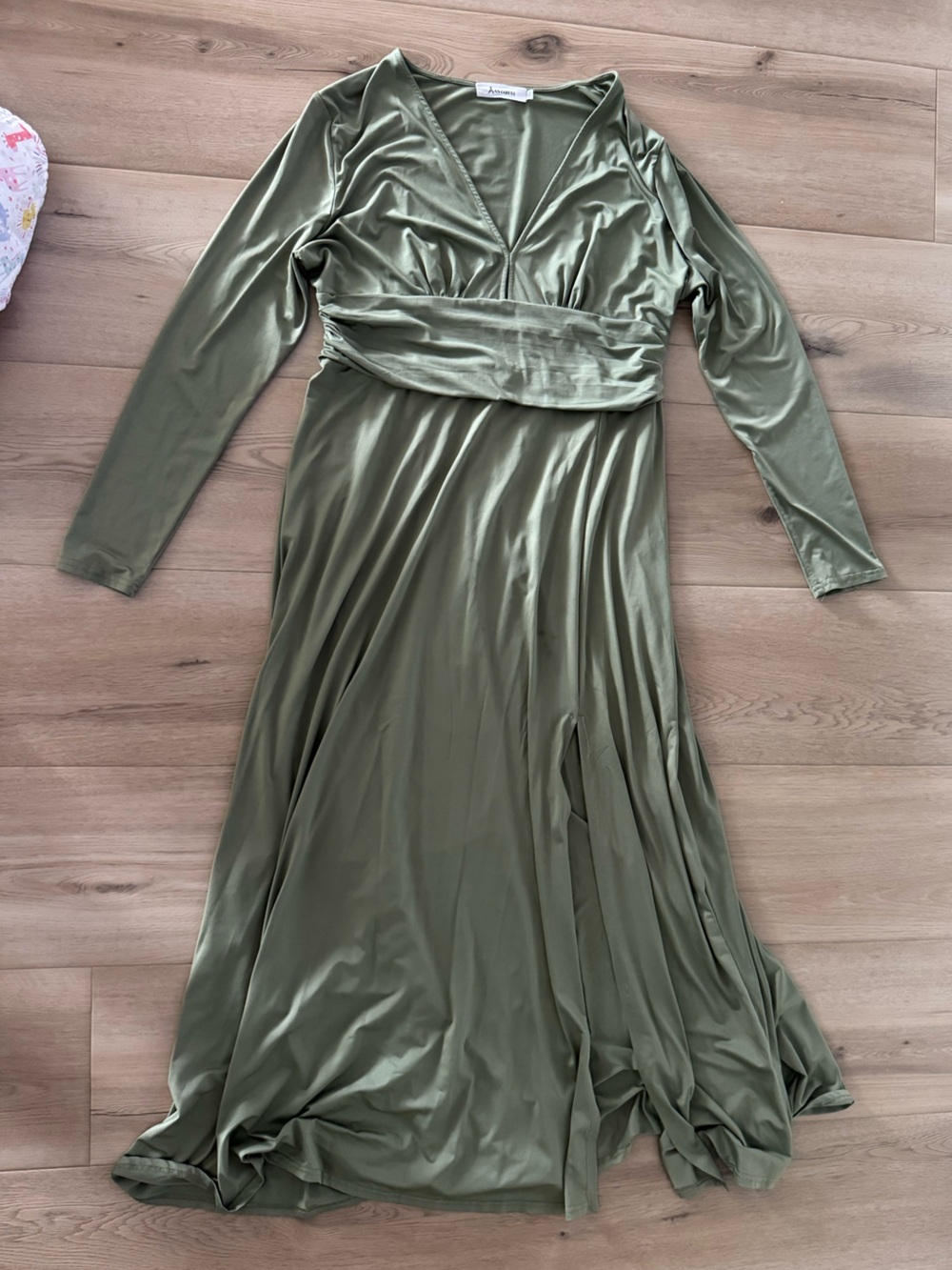 Women's Olive Green Maxi Dress with V-Neck and Long Sleeves